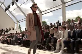 Burberry/巴宝莉 男模天团秀场合集快来看帅气的小哥哥们吧视频封面