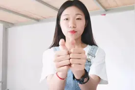怎么用手语来表达“十分感谢你的帮助”，大家一起看一看，学一学