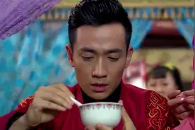 妻子难产，怎料丈夫在耳边说了几句话，妻子大叫一声孩子生下来了视频封面