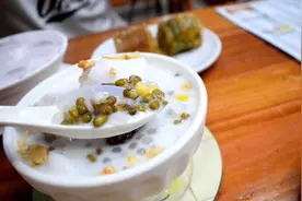琼海最值得打卡的小吃美食街：银海杂粮街视频封面