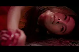 扫毒：悲剧！缅娜为救丈夫不幸受伤，最后拉着丈夫的手去世视频封面