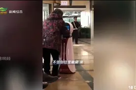 爆笑！大妈和机器人的一场对峙，结果如何？视频封面