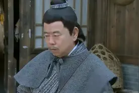 武大郎留了个心眼，出门卖炊饼却杀个回马枪，看到这幕心在滴血！视频封面