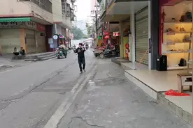 南宁万秀村北湖出入口实拍