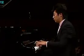 世界钢琴大师—郎朗！现场演唱最快钢琴神曲之《野蜂飞舞》高能视频封面