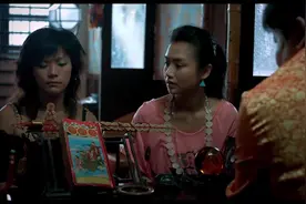 恐怖片：算命先生 “算的太准” 女子不能穿红色鞋，而且有大难！视频封面