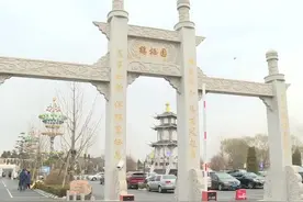 【网络中国节·清明】盘锦鲜花寄托哀思 文明祭祀成风图片