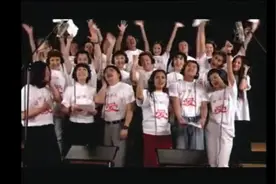 你是否还记得这支经典MV？群星百位《让世界充满爱》视频封面