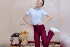 银行小姐姐可爱兔子舞视频封面