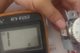 冰箱维修，知道温控器的原理，看看万用表测量温控器的好坏视频封面