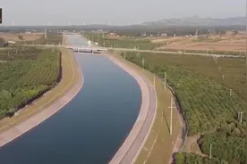 为什么南水北调不采用地下管道，而是蒸发量巨大的露天河道呢？视频封面