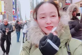 实拍中国抖音，在美国纽约时代广场做广告，全世界都看中国，骄傲视频封面
