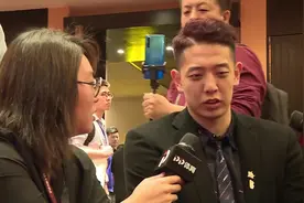 李雪琴采访沈梓捷被撩：晚上一起吃饭等你嗷~视频封面