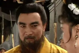 曹操得到宛城，霸占张绣之叔张济的妻子，引来灾祸视频封面