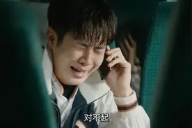 电影：导演真是下了血本了，车里车外都是丧尸，跑都跑不了视频封面