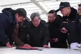 赞！黄海冷水团海域三文鱼养殖顺利验收，春节前后即可商业性收获视频封面