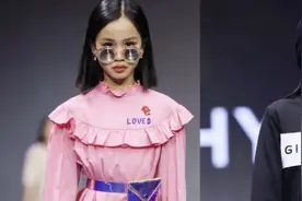 钟丽缇两个女儿走秀气场足，Jaden超模脸，考拉像妈妈视频封面