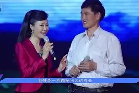 大衣哥朱之文说漏嘴，自曝在于文华家发生的事，于文华脸红了视频封面