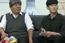 陈曦陈印泉侯振鹏金霏小品《回家》精彩不断笑料百出，观众笑惨了视频封面