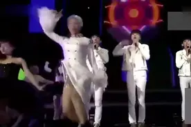 《魔法城堡》加油TFB0ys王俊凯王源易烊千玺视频封面