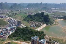 广西罗城县：易地扶贫搬迁让群众搬得出 稳得住 可发展视频封面