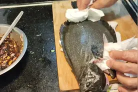 蒸鱼豉油怎么在家调配 豉汁蒸海左口鱼 有字幕 广东人蒸鱼秘方视频封面