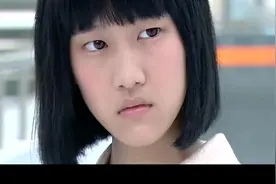 巴啦啦小魔仙：美琪美雪打闹把严莉莉的书掉入水中，这下完蛋了视频封面