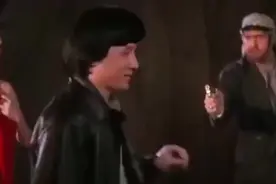影视：成龙经典电影，只可惜那时候岁数小，光顾着看成龙了视频封面