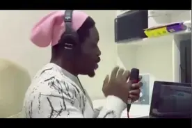 黑人兄弟精彩翻唱中国歌曲！加入中英文rap，成品简直太惊艳了！视频封面