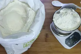 家里没有厨房秤的宝宝看过来，用家里最平常的厨具测量食材的克数