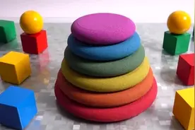 【小小玩具秀】美味的年轮蛋糕，小朋友们一起来吃蛋糕吧！视频封面
