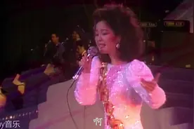 邓丽君|《夜来香》演唱会版 经典曲调堪称优美 后来亦多有翻唱者视频封面
