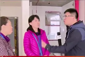 供暖阀没关致家中被淹，甚至楼下也遭了殃，女子找物业讨说法视频封面