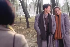 半生缘：场面太温馨！三个好朋友一起拍照，再现那个年代的友谊视频封面