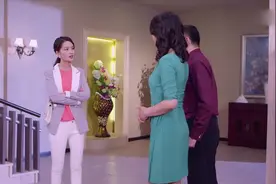 豪门千金不再装傻，怒扇心机妹妹，继母想报仇，千金反手又一耳光视频封面