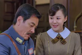 烽火抗大：头疼！女儿突然献殷勤，将军才知女儿要去上敌军的大学图片