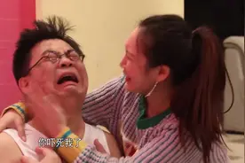 新闻大求真：别作！女孩边泡澡边给手机充电，结果触电身亡视频封面