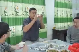 姚主席谈自己罚球稳的秘密，科学加苦练，男篮队员能不能学学啊视频封面