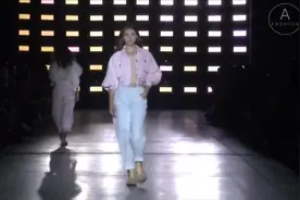 格蕾丝·伊丽莎白-春夏 2019顶级模特时尚走秀视频封面