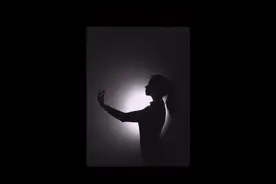 教你手机拍 水池大片+影子大片+姿势大片，发现不一样的美~