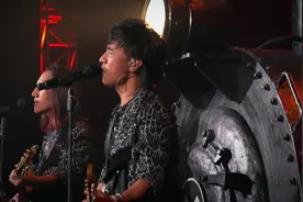 动力火车19周年演唱会：《下一站》动力火车的呐喊总让人热血沸腾视频封面