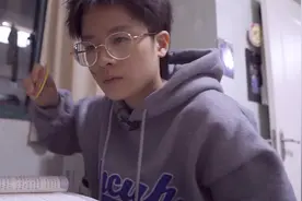 【太医驾到】抖腿还有这样的好处？视频封面