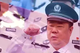 警营传唱《永远跟党走》图片