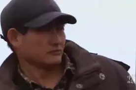 综艺：选自综艺节目片段，孝子朱之文拜祭母亲，再发一遍转递孝心视频封面