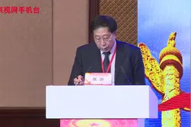 使用AI诊断的结果，准确率高于专家组，可以计算出恶性概率视频封面