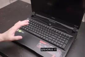 10980HK+2080 Super的最强游戏本之一，技嘉AORUS 17X开箱上手玩视频封面