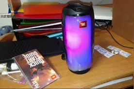 开箱JBL Pulse 4音响，看看这家伙的低音效果如何？值不值得购买视频封面
