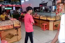 仰光换钱只能用美元换，今天去一家能移动支付换钱的地方#全球#视频封面