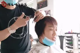 很适合长脸型一款时尚发型 高雅唯美年轻减龄 剪完气质翻倍的发型视频封面