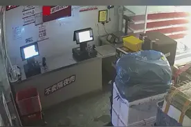 视频｜辣眼睛！男子穿女装行窃企图瞒天过海 第二天就被抓图片
